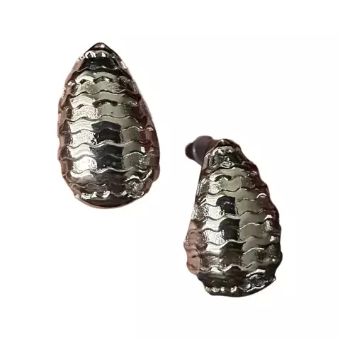 Aretes en forma de gota rayada plata - comprar en línea