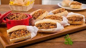 MINI SANDUÍCHE DE CARNE LOUCA