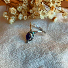 Anillo en punta alpaca hindú con baño de plata - Hella Accesorios