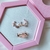 Conjunto Brincos Juyeon & Anel Rose Heart + Caixa de Presente na internet