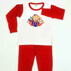 Pijama Rojo Solcito junto a Koi y Picasso
