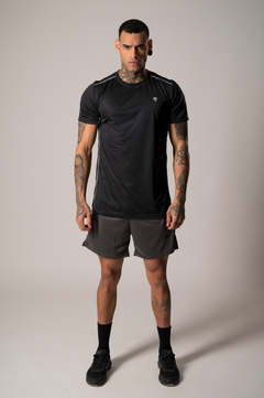 Remera Resistence - Equilibrio Fitness