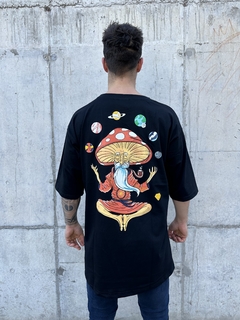 Remera Oversize Mushroom - Equilibrio Fitness