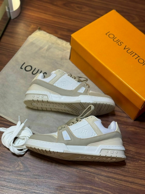LV Louis vuitton TRAINER - Off white/Preto Brilho - Couro LV Louis vuitton TRAINER - Off white/Preto Brilho - Couro