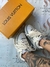 LV IMPORTADO - Louis vuitton Skate 1854 - Off white/Cinza na internet