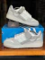Adidas Fórum Velcro - Branco/Cinza/Azul bebê na internet