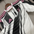 camisa-juventus-home-1-i-home-2025-2026-preta-preto-branca-branco-zebra-torcedor-adidas-masculina-4.jpg