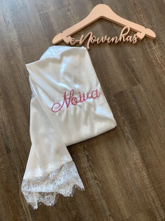 Robe Personalizado com Renda - e-Noivinhas
