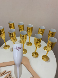 Taças Champagne Metalizadas Personalizadas (mínimo 10 unidades) - e-Noivinhas