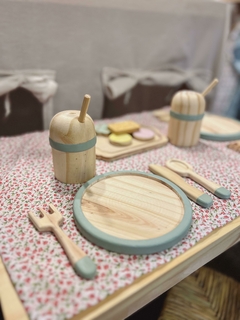 Set de mesa con vasitos