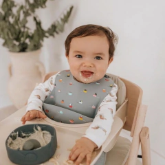 Babero de Silicona Ajustable con Bolsillo Colector - ¡Comidas sin Derrames! - comprar online