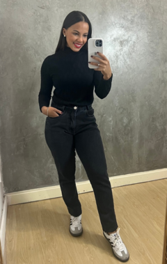 CALÇA JEANS MOM LUANA na internet