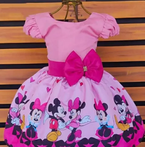 Vestido Minnie rosa apaixonada