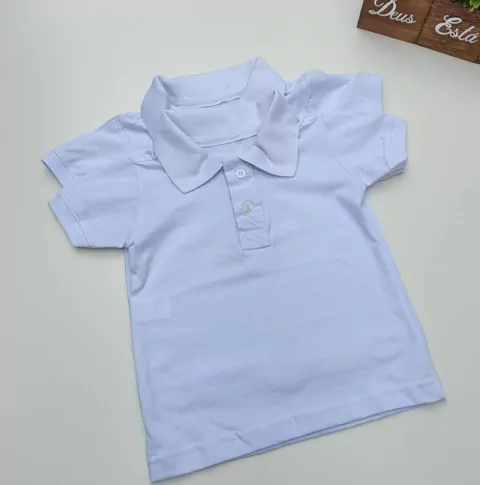Camiseta branca gola polo