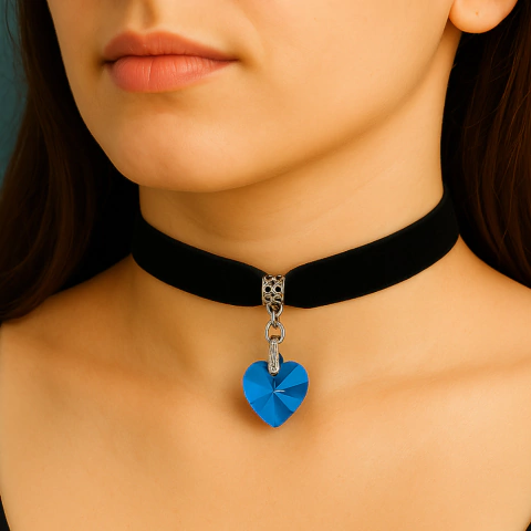 Choker Boho com Coração Azul Light pedra sintética 1,5cm l – Um toque fofo e sexy! - comprar online
