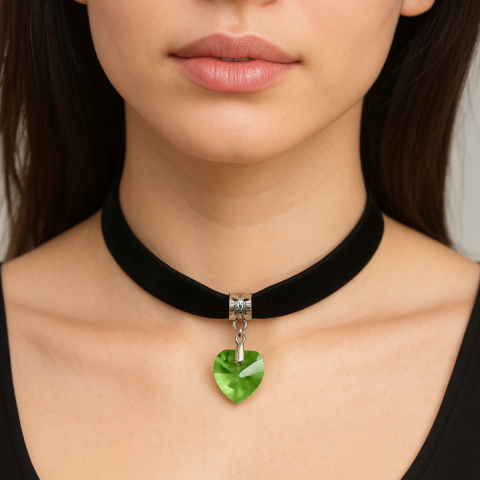 Choker Boho com Coração Verde pedra sintética 1,5cm l – Um toque fofo e sexy! - comprar online
