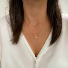 Colar Letra Inicial Lisa Banhado a Ouro 18K - Gioh Joias