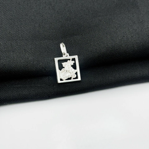 Pingente quadrado São Jorge em prata 925