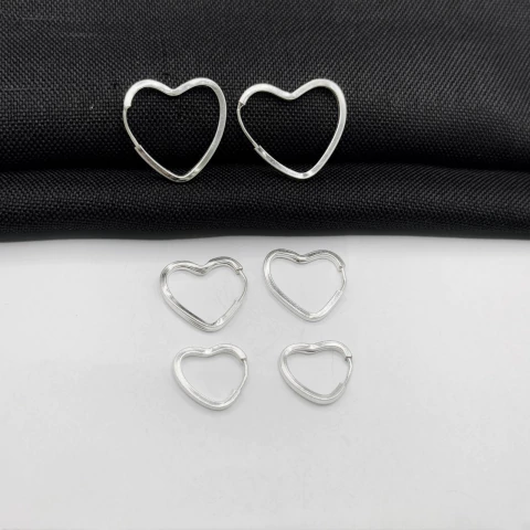 Brinco Trio Argola Coração fio quadrado Em Prata 925