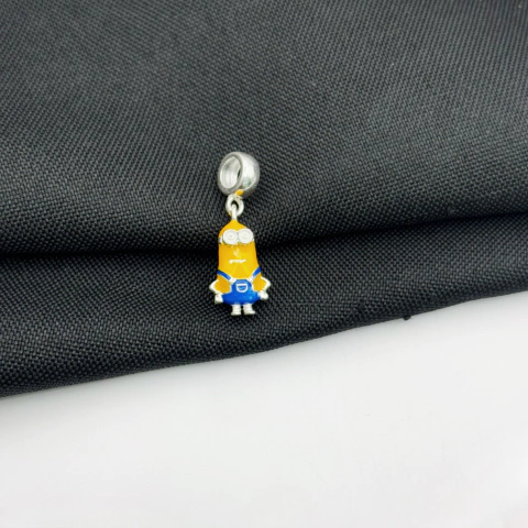 Berloque minions em prata 925