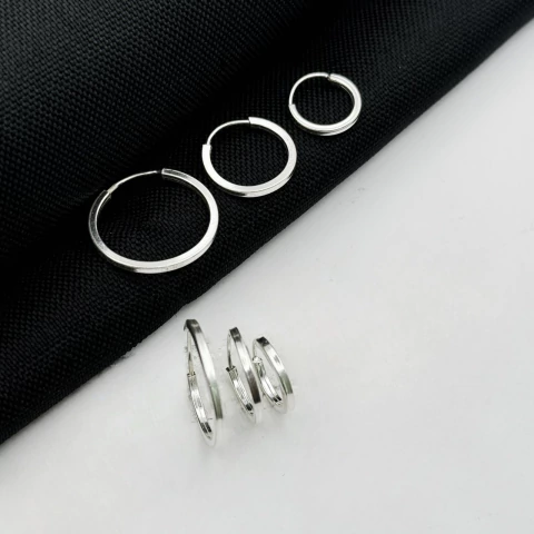 Trio de argolas redonda chanfrada em prata 925