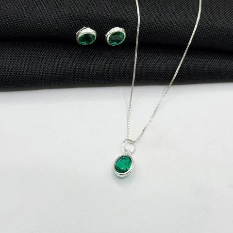 Conjunto oval verde Esmeralda em prata 925