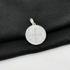 Pingente São Bento em prata 925