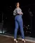 Calça Jeans Feminina Mom com Elastano e Cinto Revestido - comprar online