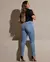 CALÇA JEANS SKINNY EXTREME POWER FEMININA CINTURA MÉDIA DETALHE BOLSO na internet
