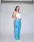 Calça Jeans Feminina Mom com Bolsos Cargo