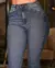 CALÇA JEANS SKINNY PREMIUM FEMININA CINTURA ALTA DETALHE BOLSO na internet