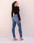 Calça Jeans Feminina Skinny com Detalhe No Bolso Cintura Média na internet