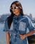 CAMISA JEANS CROPPED OVERSIZE FEMININA COM BOLSOS PATCH