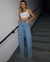 CALÇA JEANS WIDE LEG CLOCHARD FEMININA CINTURA ALTA COM APLICAÇÃO