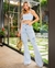 CALÇA JEANS BOOT CUT CARGO FEMININA CINTURA ALTA ABERTURA LATERAL NA BARRA