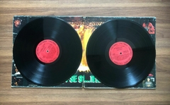 LP Public Enemy – Apocalypse 91...The Enemy Strikes Black (1991) Duplo - Molotov Discos 