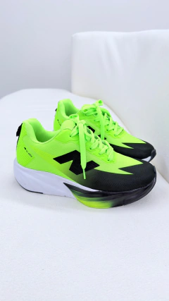 New Balance Fuelcell Rebel V5 Premium - comprar online