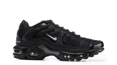 TÊNIS AIR MAX PLUS TN PRETO/SIMBOLO BRANCO