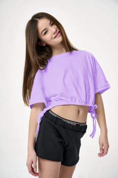 REMERA CON LAZO VIOLETA