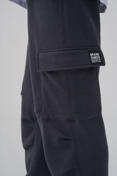 JOGGING CARGO UNISEX RUSTICO PESADO CEMENTO - Gimos Tienda Mayorista