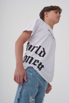 REMERA LUCAS ESTAMPA DELANTERA Y ESPALDA BLANCO en internet