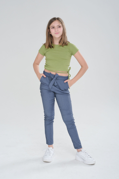 REMERA CON TIRAS PISTACHO