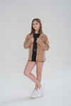 CAMPERA GABARDINA CON TACHITAS CAMEL - comprar online