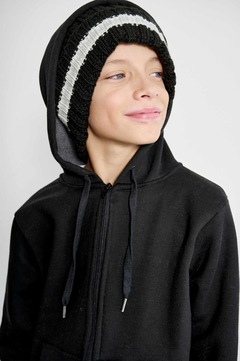 GORRO TEJIDO DE LANA NEGRO-BLANCO en internet
