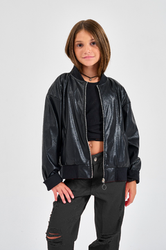 PANTALON MOM DE GABARDINA GEMMA CON ROTURAS NEGRO en internet