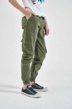 PANTALON CARGO VERDE