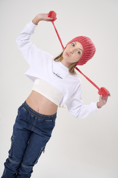 GORRO CON POMPON FUCSIA - comprar online