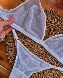 Conjunto triángulo sin armar de tul