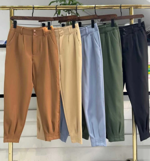 Calça Cenoura em Alfaiataria Bia - comprar online