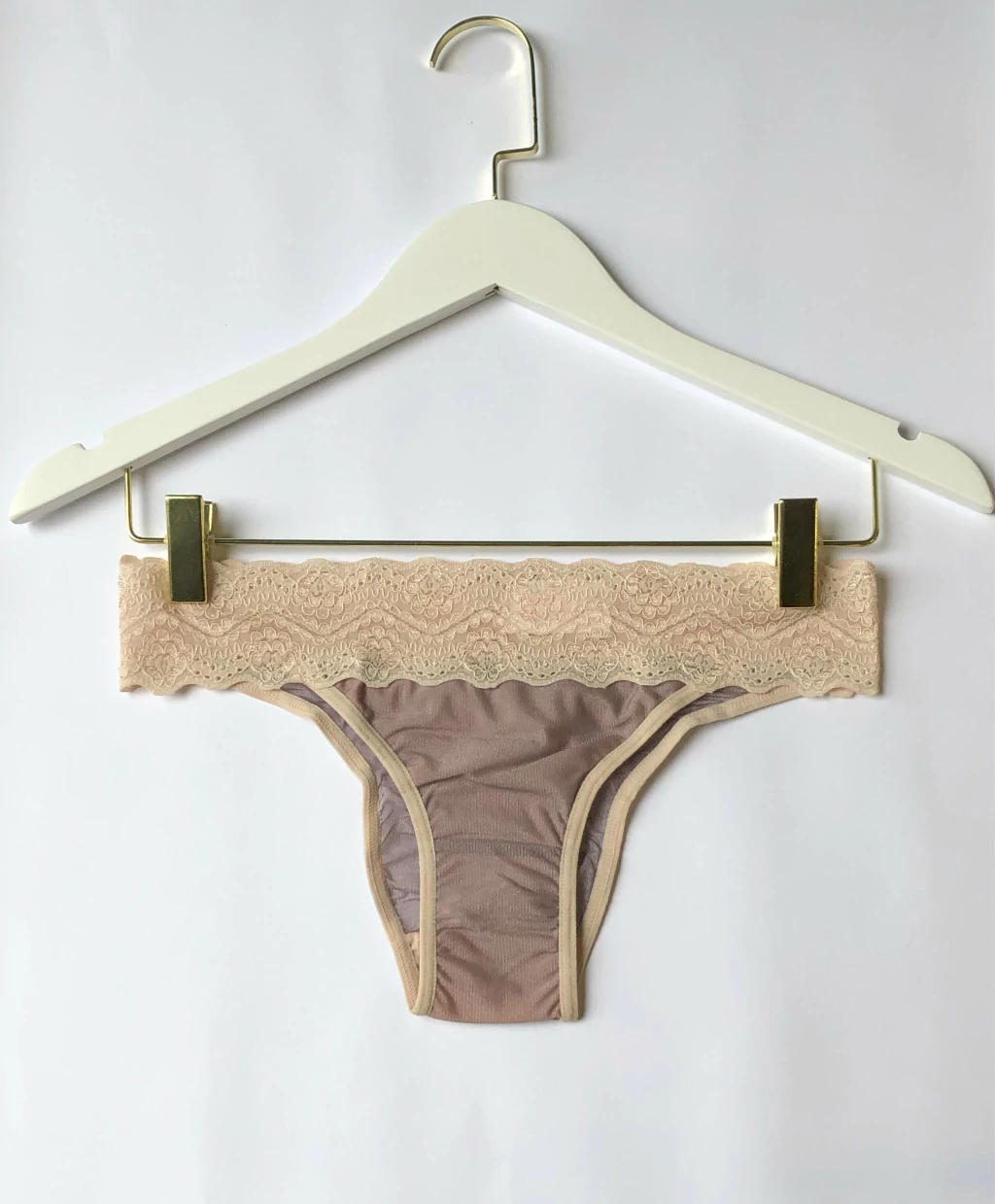 Calcinha Tanga Renda e Tule